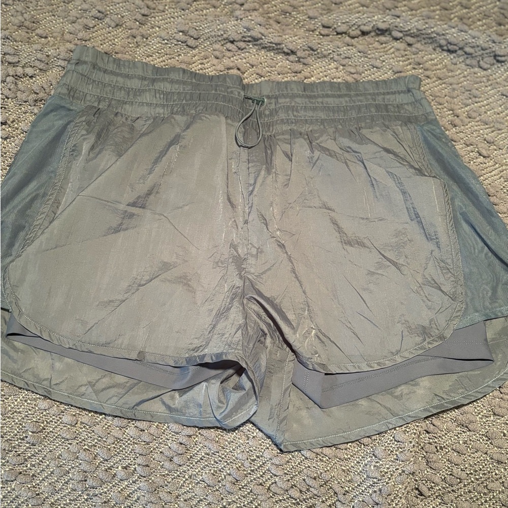 Athletic shorts